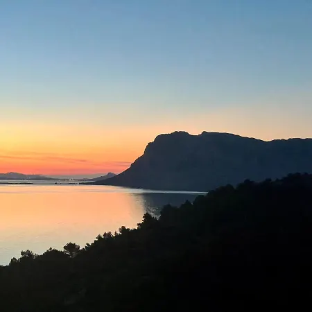 San Teodoro Punta Est Giardino Vista Mare アパート *